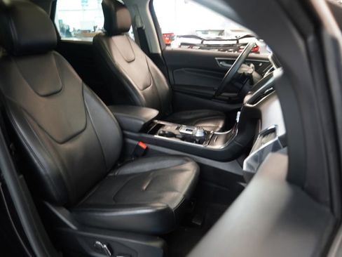 Used 2019 Ford Edge Titanium w/ Cold Weather Package AWD/4WD image 35