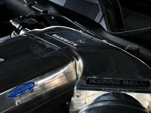 Used 2012 Ford Mustang Shelby GT500 w/ Electronics Pkg image 19