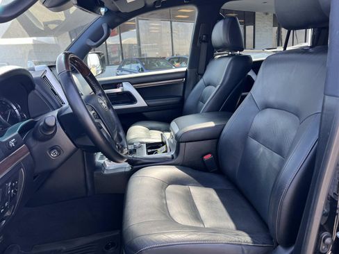 Used 2021 Toyota Land Cruiser Heritage Edition AWD/4WD image 20