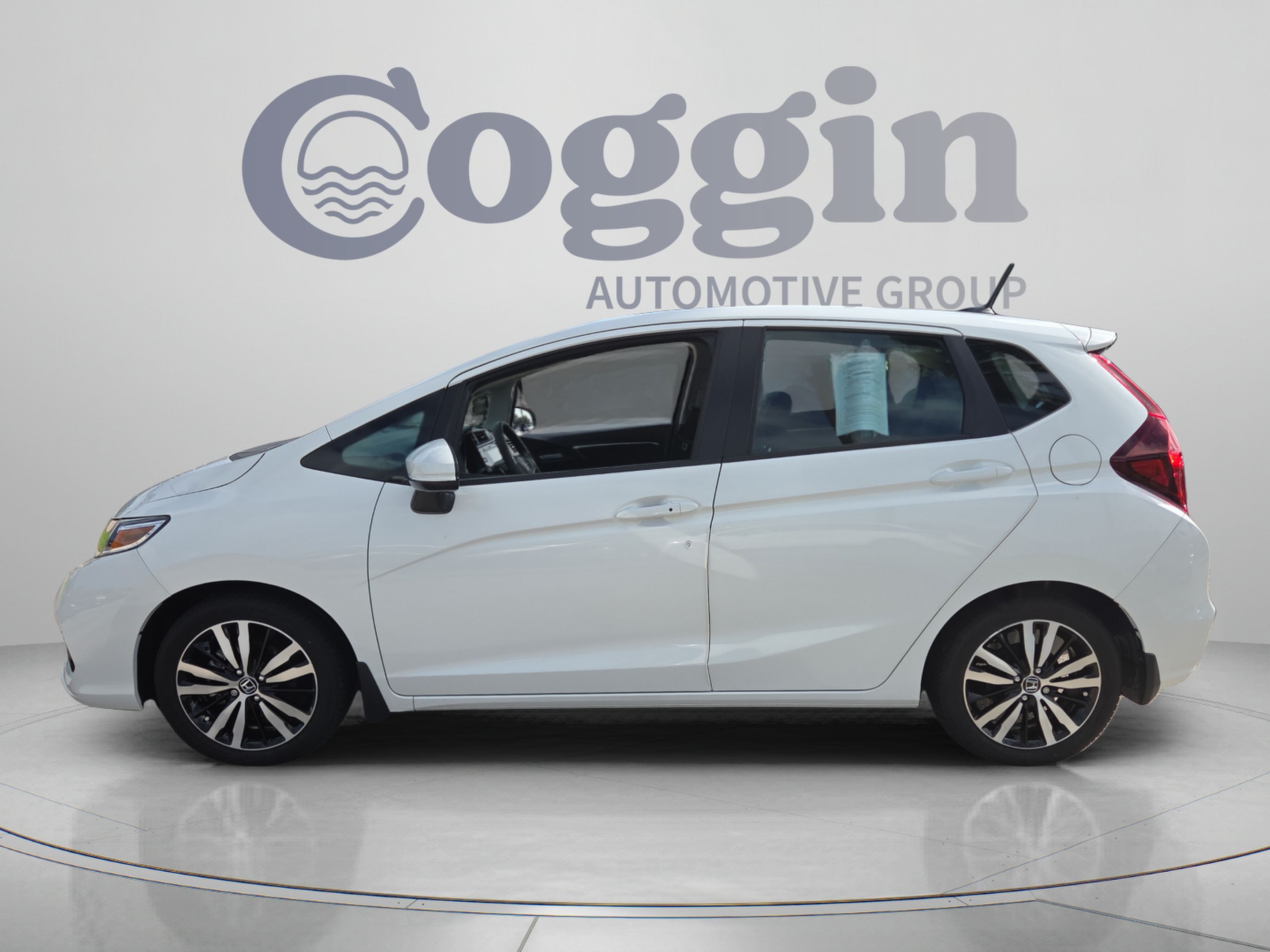 Used 2018 Honda Fit EX image 2