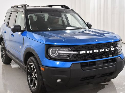Used 2025 Ford Bronco Sport Outer Banks w/ Outer Banks Tech Package+ AWD/4WD image 4