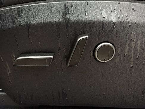 Used 2025 Tesla Model Y Long Range RWD image 23