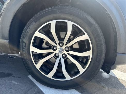 Certified 2025 Ford Explorer ST-Line AWD/4WD image 12
