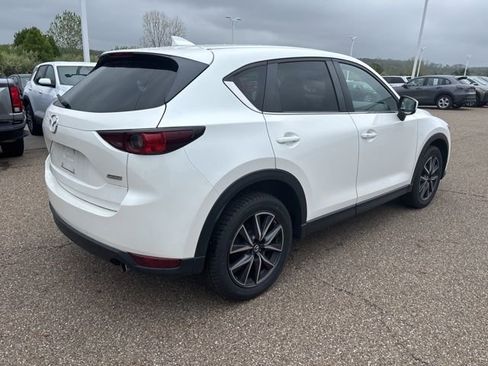 Used 2018 MAZDA CX-5 Touring w/ Preferred Equipment Package AWD/4WD image 3