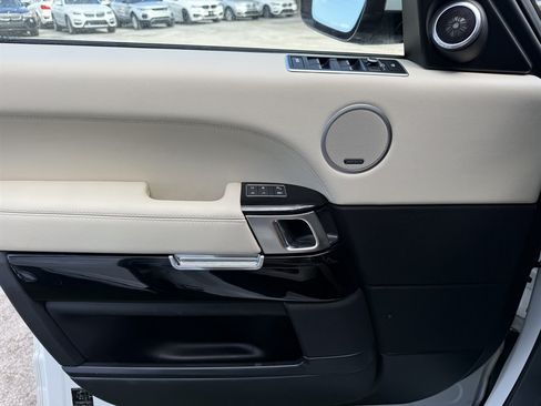Used 2017 Land Rover Range Rover HSE AWD/4WD image 34