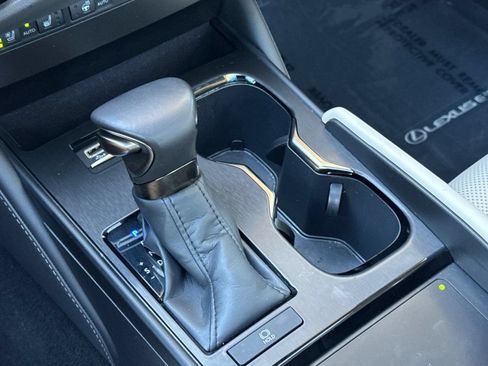 Certified 2025 Lexus ES 350 w/ Premium Package FWD image 24