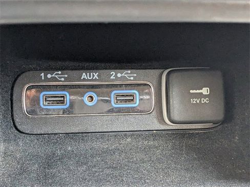 Used 2022 Jeep Grand Cherokee Limited image 22