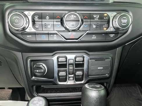 Used 2023 Jeep Wrangler Unlimited w/ Cold Weather Group AWD/4WD image 21