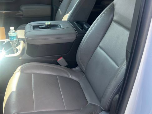 Used 2020 Chevrolet Silverado 1500 LTZ AWD/4WD image 12