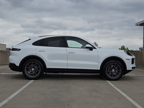 Certified 2026 Porsche Cayenne Coupe AWD/4WD image 9