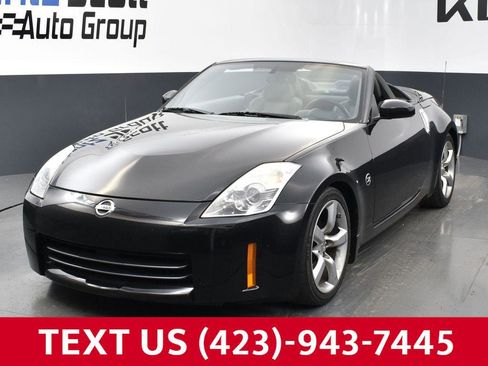 Used 2007 Nissan 350Z Touring image 1