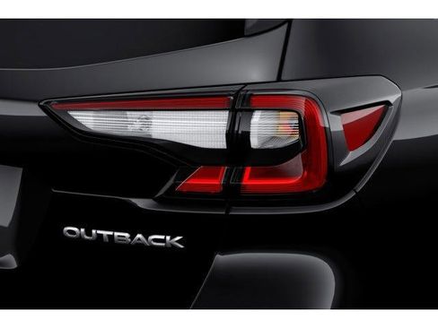 Used 2025 Subaru Outback Premium AWD/4WD image 13