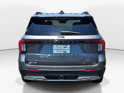 Certified 2025 Ford Explorer Active w/ Active Comfort Package RWD image 5