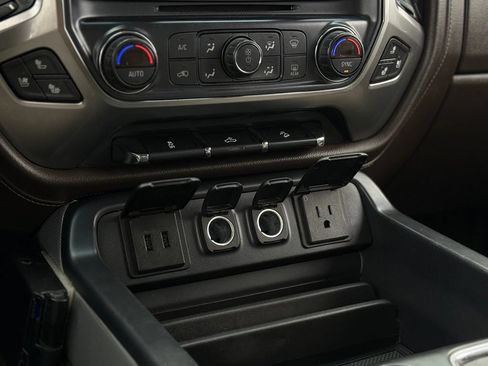 Used 2018 Chevrolet Silverado 1500 LTZ Z71 AWD/4WD image 20