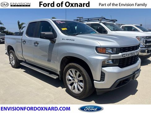 Used 2020 Chevrolet Silverado 1500 Custom w/ Custom Value Package RWD image 1