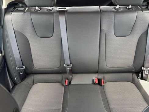 Used 2025 Buick Encore GX Preferred FWD image 37