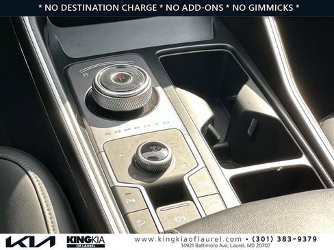 Used 2024 Kia Sorento EX w/ Panoramic Sunroof Package AWD/4WD image 7