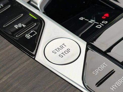 Used 2024 BMW X5 xDrive50e w/ Premium Package image 30