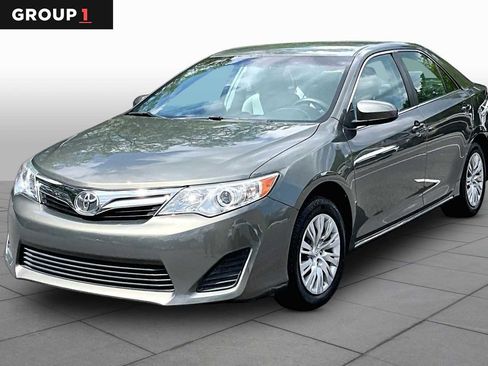 Used 2012 Toyota Camry LE FWD image 1