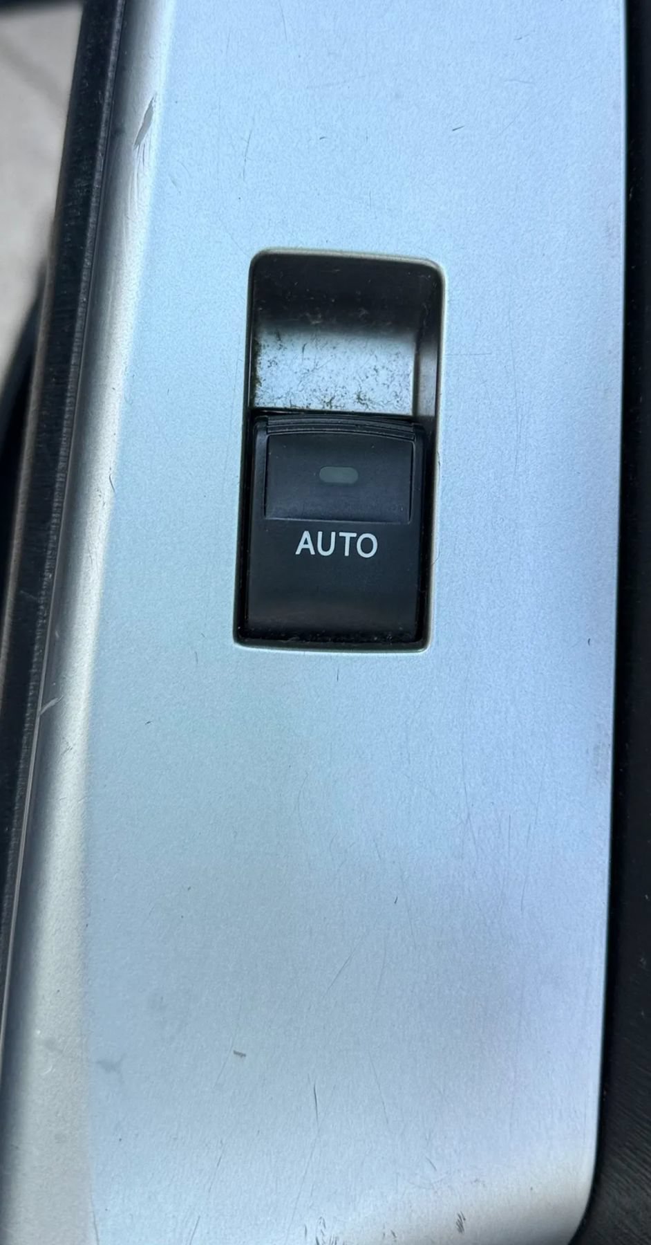 Used 2017 Toyota Prius V Four w/ Carpet Mat Package FWD image 28