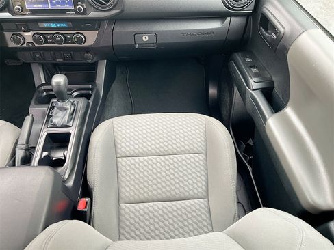 Used 2022 Toyota Tacoma SR image 21