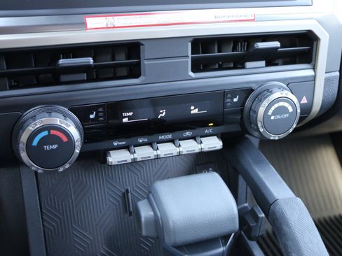 Used 2026 Toyota Tacoma SR5 AWD/4WD image 22