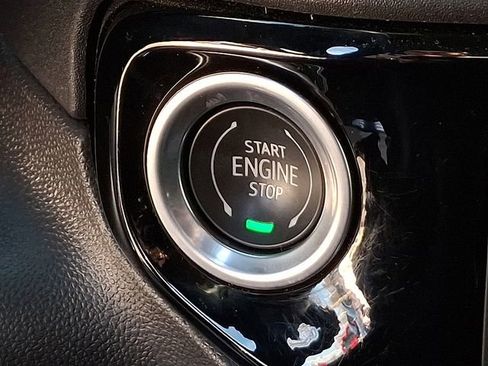 Used 2022 Chevrolet Silverado 1500 LT Trail Boss w/ Convenience Package II image 31