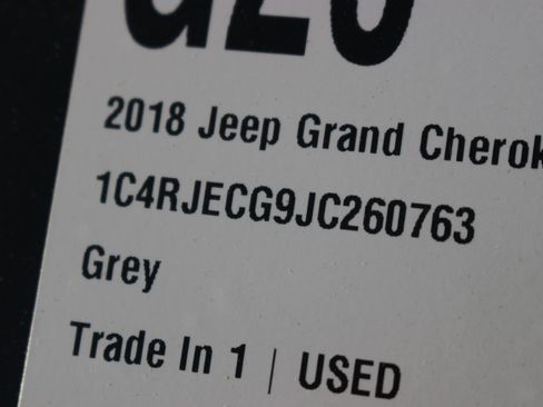 Used 2018 Jeep Grand Cherokee Overland RWD image 37