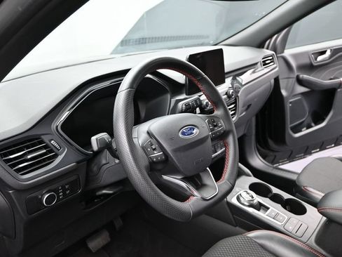 Used 2025 Ford Escape ST-Line FWD image 10