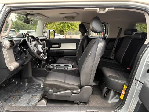 Used 2008 Toyota FJ Cruiser 4WD image 16