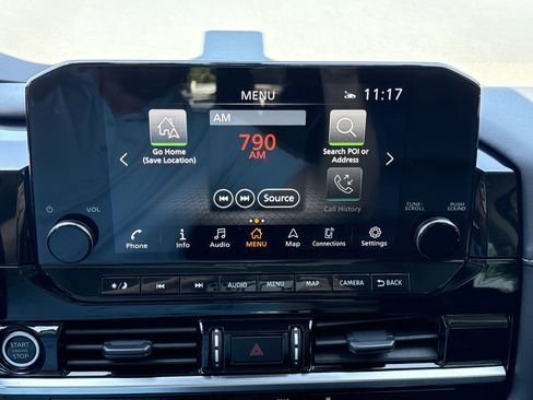 Used 2023 Nissan Pathfinder SL w/ SL Premium Package FWD image 27