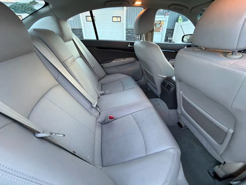 Used 2011 INFINITI G37 x Sedan w/ Premium Pkg image 19