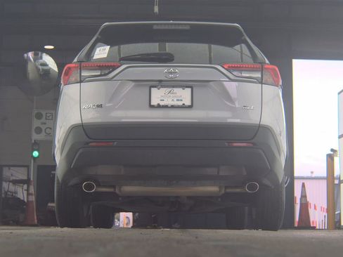 Used 2024 Toyota RAV4 XLE image 7