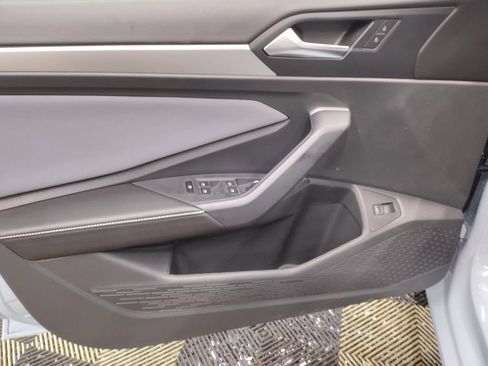 New 2026 Volkswagen Jetta SE image 15