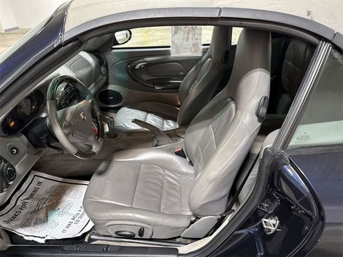 Used 2002 Porsche 911 Carrera 4 image 18