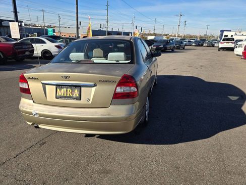 Used 2000 Daewoo Nubira SE image 3