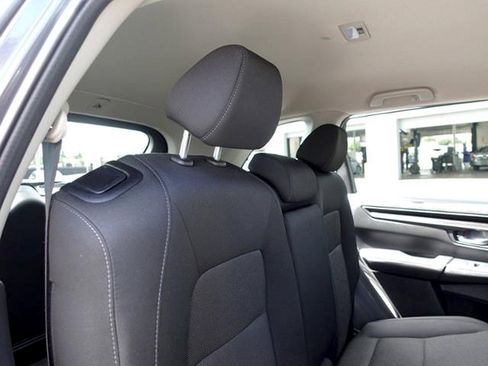 Used 2025 Honda CR-V LX image 13