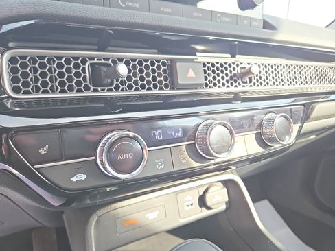 Used 2024 Honda Civic EX-L image 27