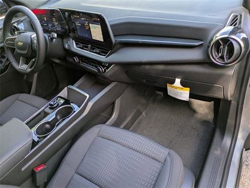 New 2026 Chevrolet Equinox LT w/ LPO, Floor Liner Package image 30