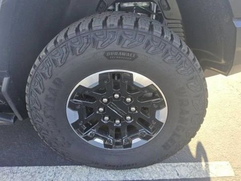 Used 2024 GMC Hummer EV 2X w/ Extreme Off-Road Package AWD/4WD image 8