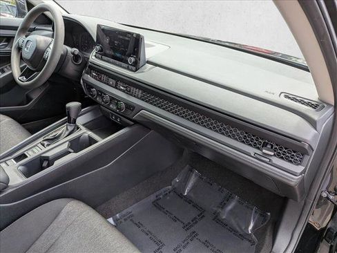 Used 2023 Honda Accord EX image 22