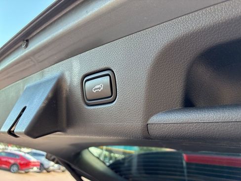 Used 2023 Hyundai Palisade Limited image 14