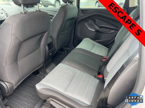 Used 2019 Ford Escape S image 12