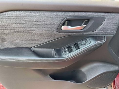 Used 2023 Nissan Rogue SV AWD/4WD image 18