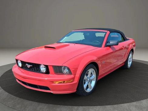 Used 2008 Ford Mustang GT RWD image 2