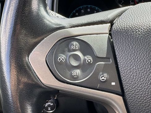 Used 2022 Chevrolet Colorado Z71 AWD/4WD image 15