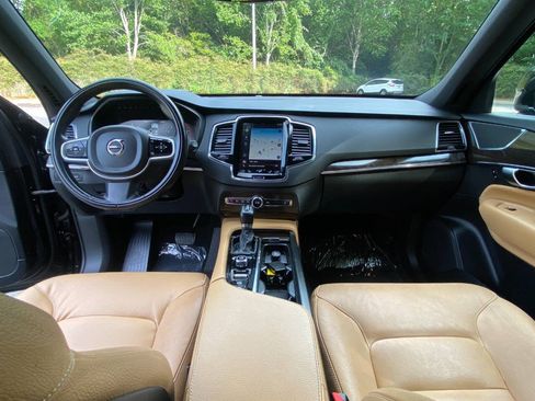 Used 2018 Volvo XC90 T6 Momentum w/ Convenience Package AWD/4WD image 44