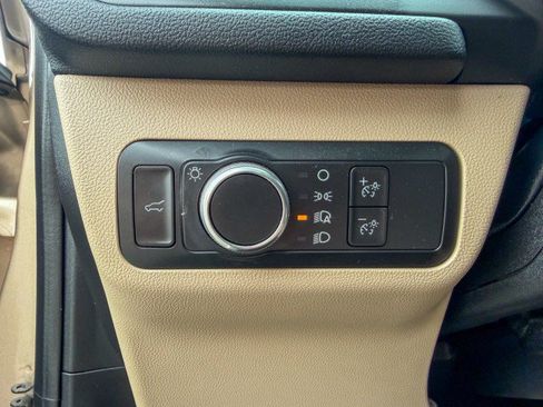 Used 2021 Ford Escape SE w/ Convenience Package FWD image 15