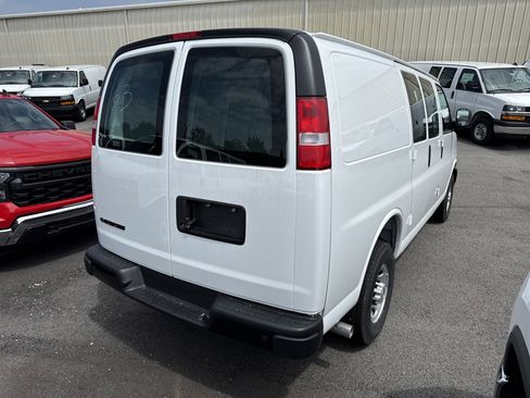 New 2025 Chevrolet Express 3500 w/ Driver Convenience Package RWD image 7