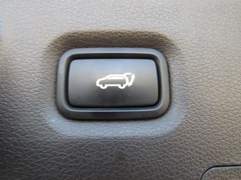 Used 2022 Hyundai Santa Fe Limited image 29